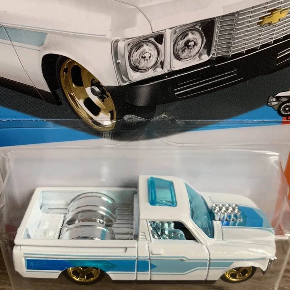 Hot Wheels Custom 72 Chevy Luv PickUp 1972 Chevrolet Truck Hotwheels 2024 New